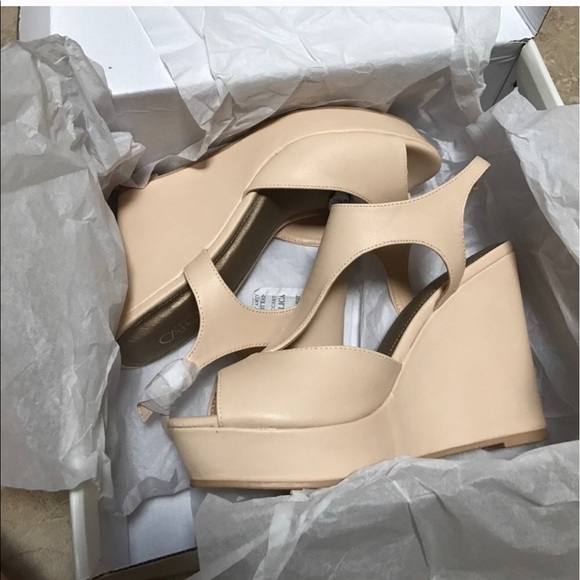 ON HOLD - Picture 2 of 4