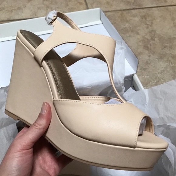 ON HOLD - Picture 3 of 4