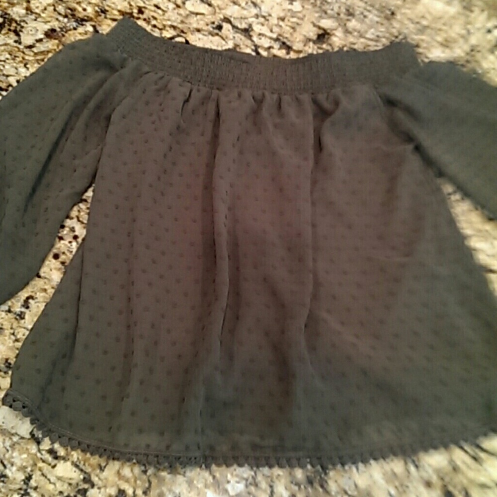 Open neck off shoulder olive green top