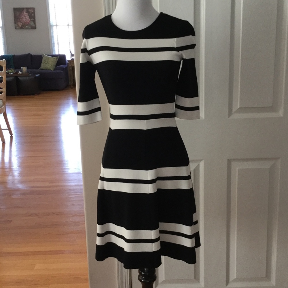 ⚜ELIZA J STRIPE SWEATER FIT AND FLARE DRESS👗