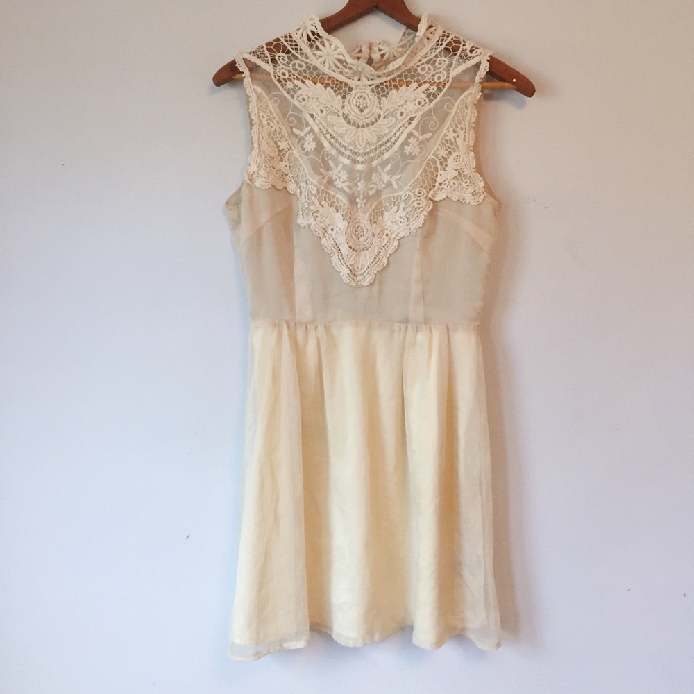 NWOT Nasty Gal Ark&Co Crochet Open Back Dress ✨🌸