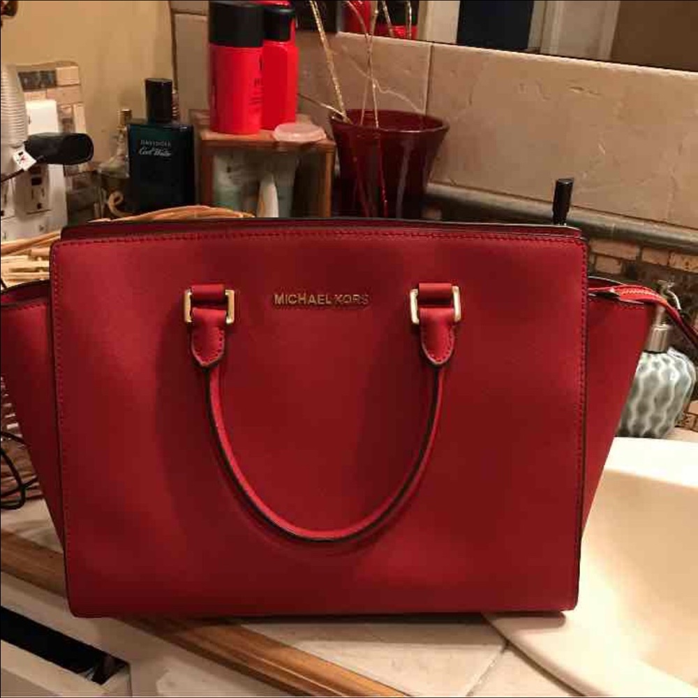 Authentic large micheal kors selma