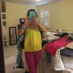 Cute yellow top