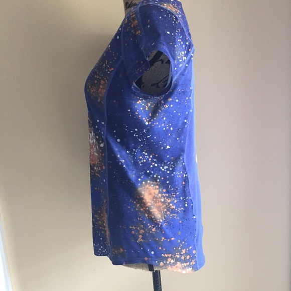 Nike DRI-FIT Women's Tee - Picture 2 of 3