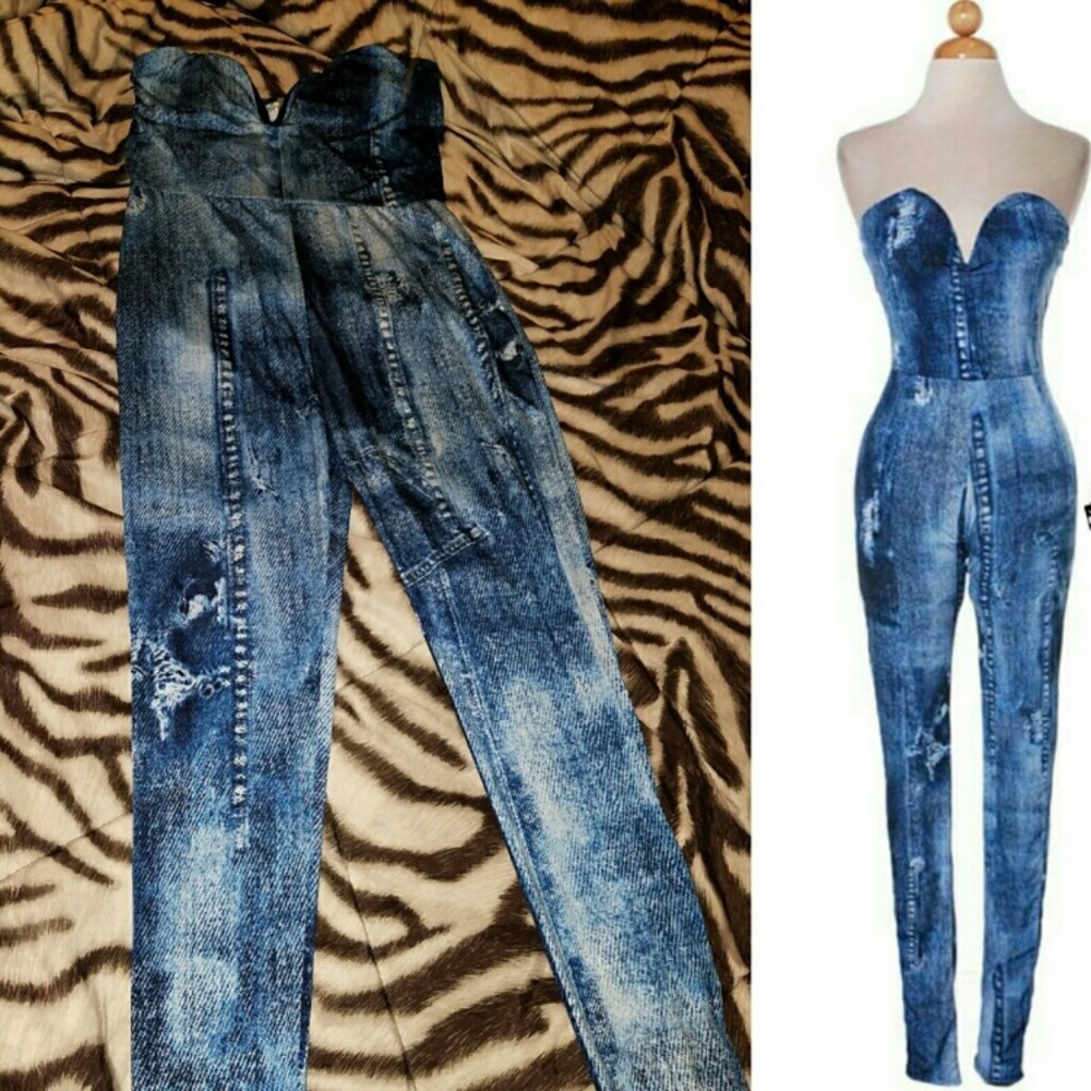 Strapless bustier jumpsuit.