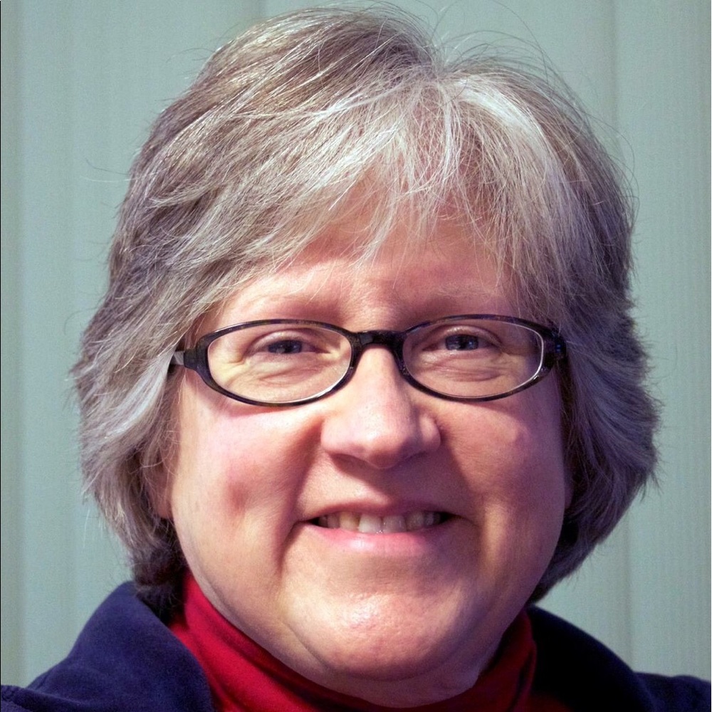 Meet your Posher, Lucinda