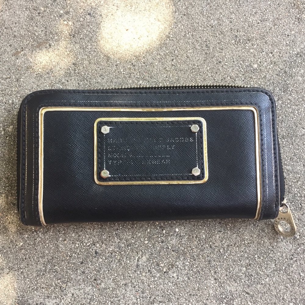 Marc Jacobs wallet