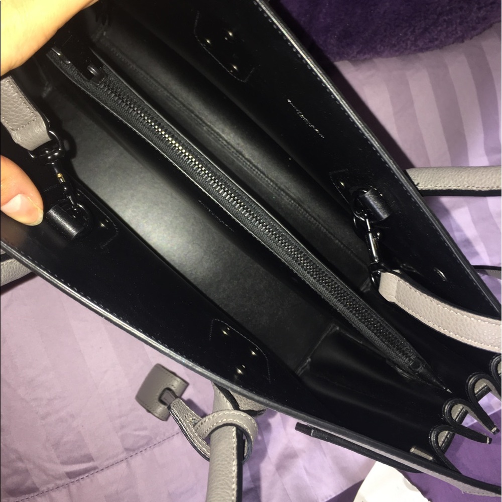 🎁 SOLD 🎁Brand new YSL sac de jour gray - rare - Picture 5 of 8