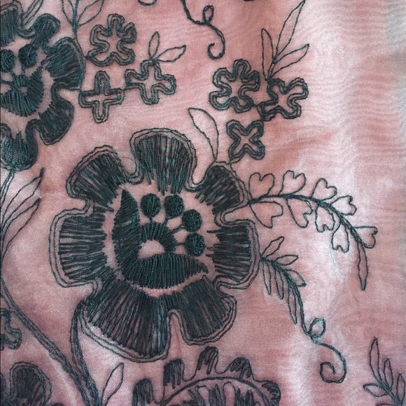 Geometrie Lace Skirt Lined in Pink - Picture 3 of 6