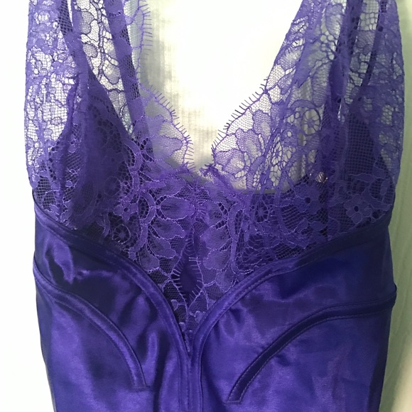 Victoria secret slip NWT - Picture 3 of 3