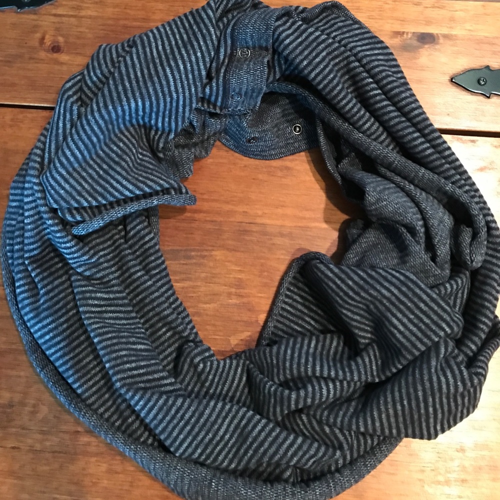 Lululemon Vinyasa Scarf