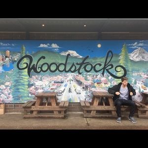 Meet your Posher, Alex