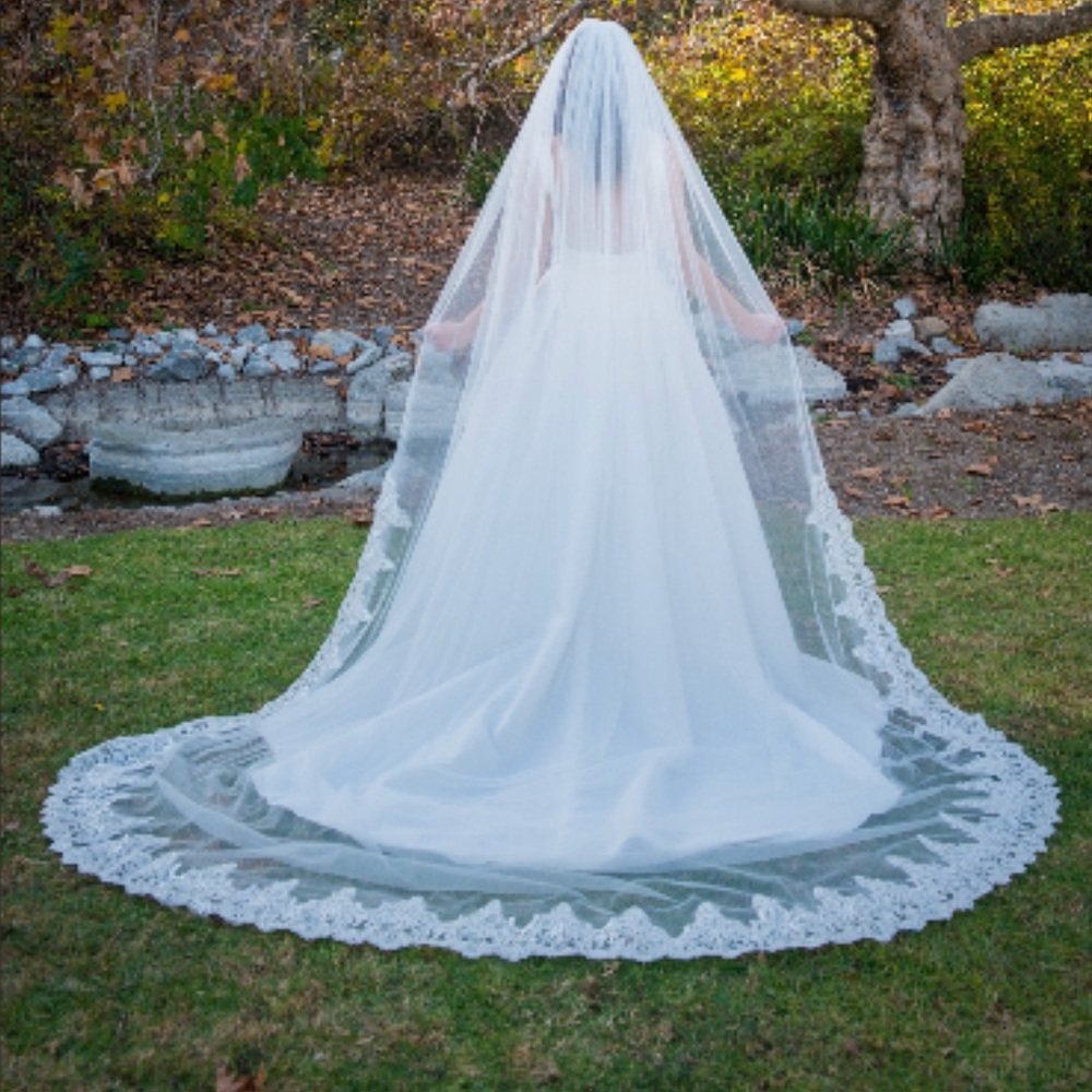 Cathedral length veil