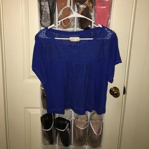 Hollister crotchet/solid royal blue top.