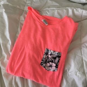 Vs Pink Pocket T