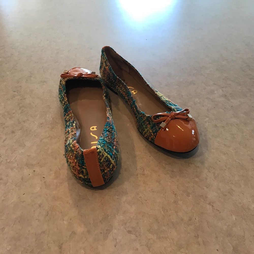 Shoes:never worn - Picture 2 of 3