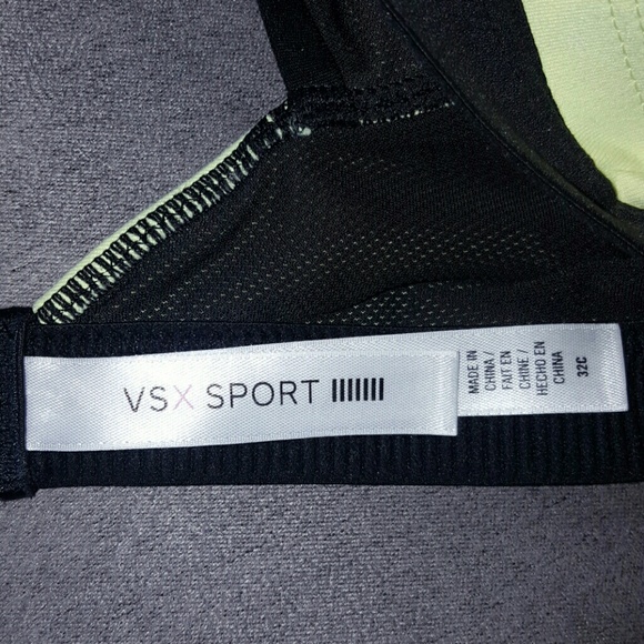 Victoria's Secret Sports Bra - Picture 3 of 3