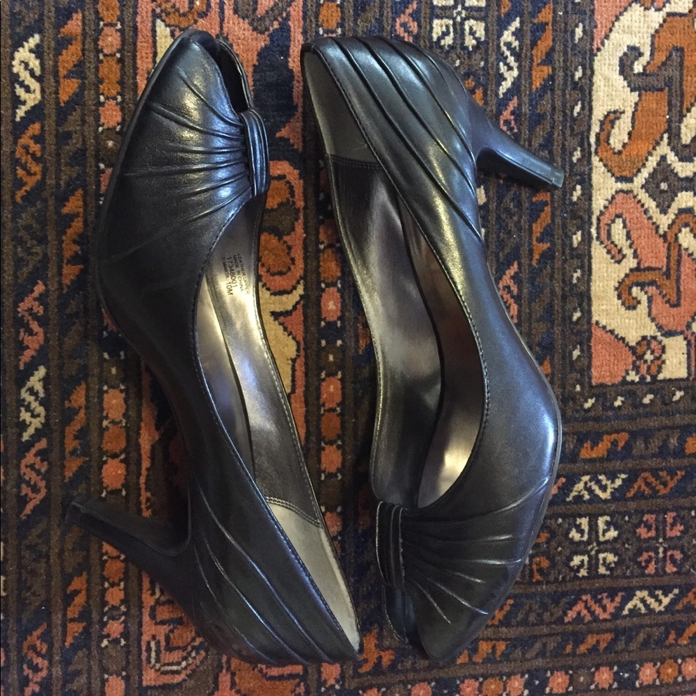 Black Etienne Aigner heels