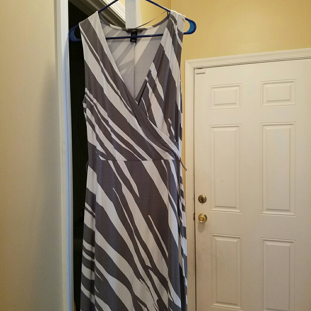 Gray and white cross over dress