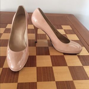 Stuart Weitzman Beige Patent Pumps