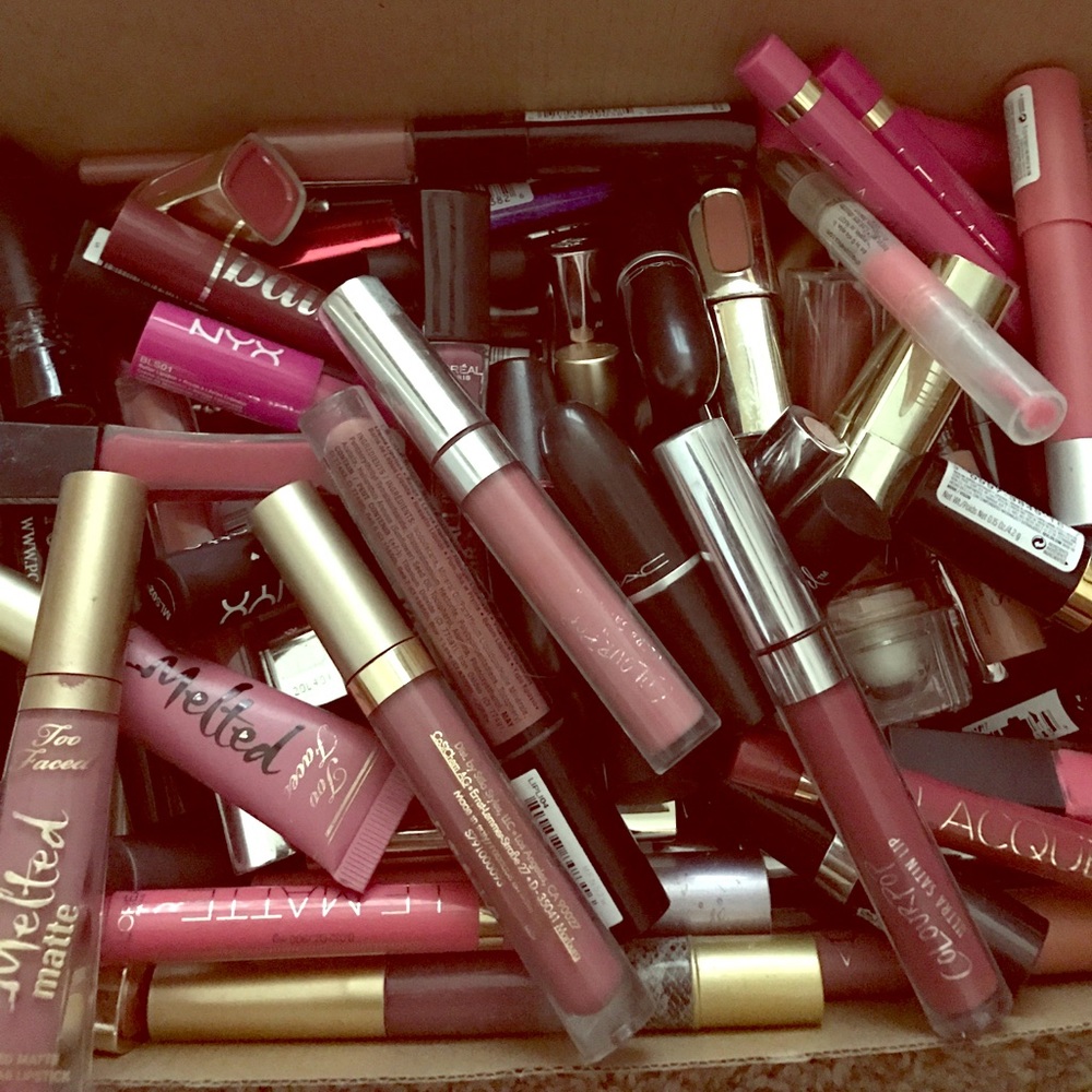 Lipstick / Lipgloss mystery box