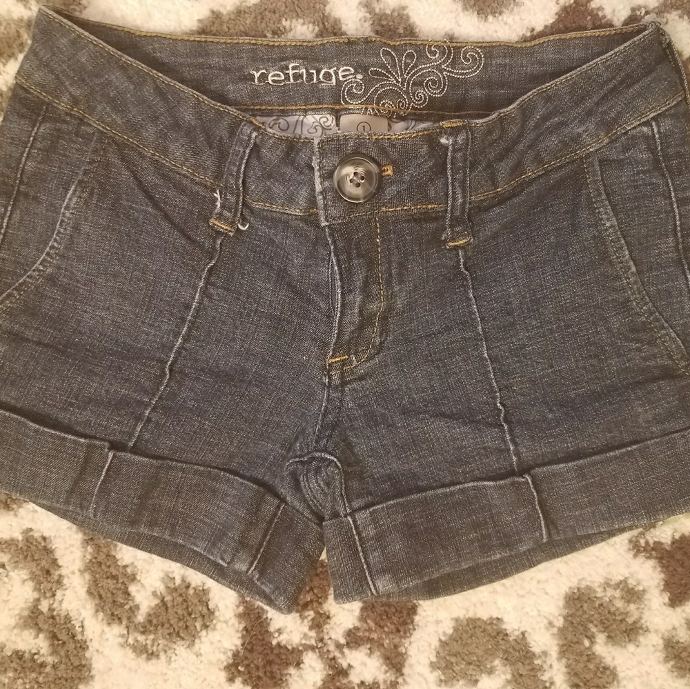 🌿REFUGE CUFFED DENIM SHORTS