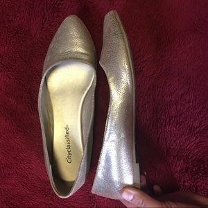 Gold flats