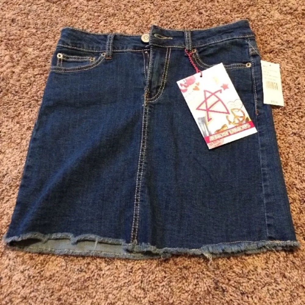 Almost Famous Distressed denim skirt size 3 nwt