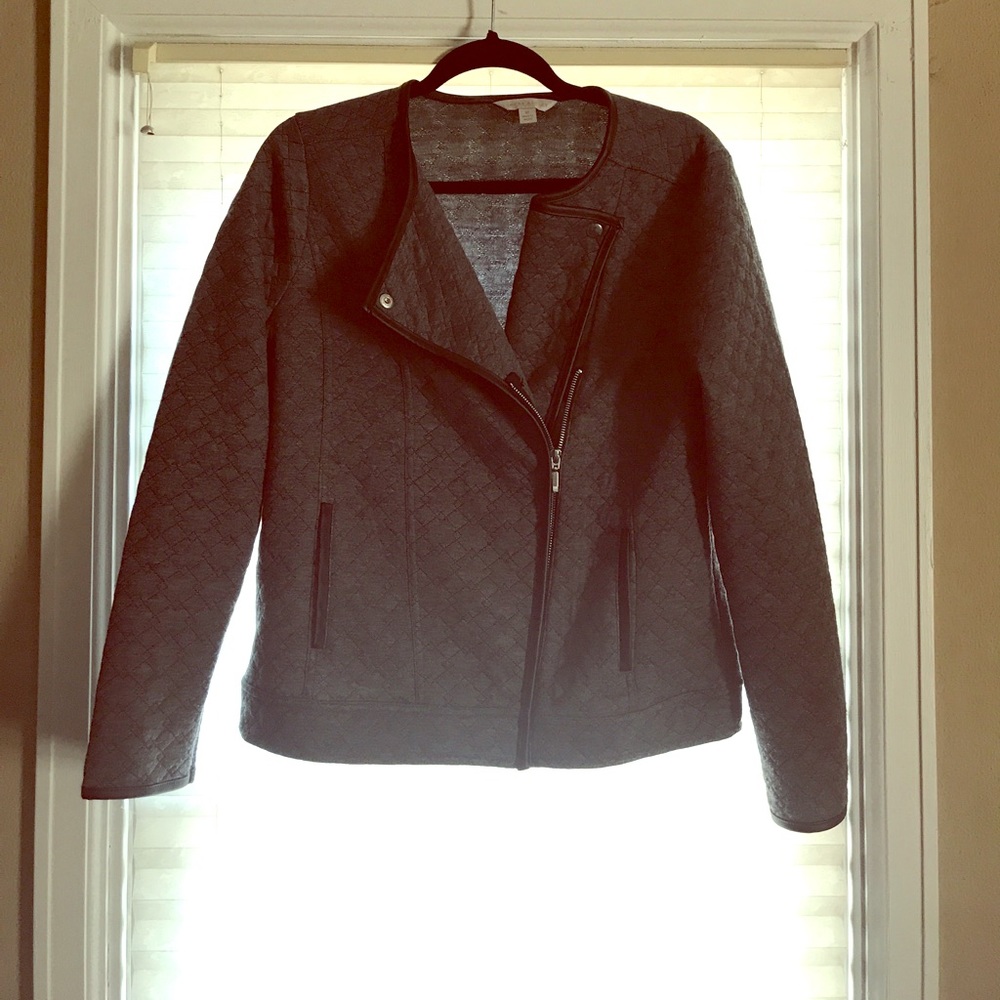 Side-zip jacket