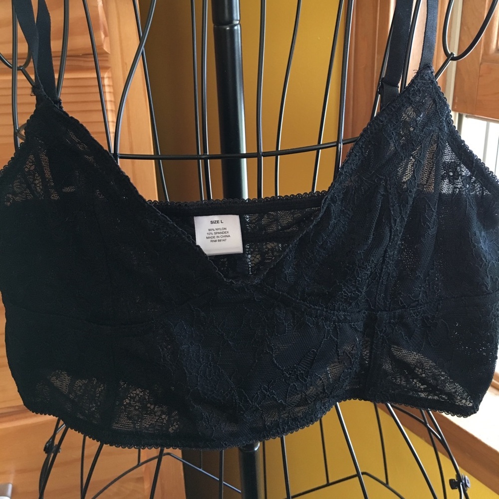 NWT Black Lace Crop Bralette Size Large