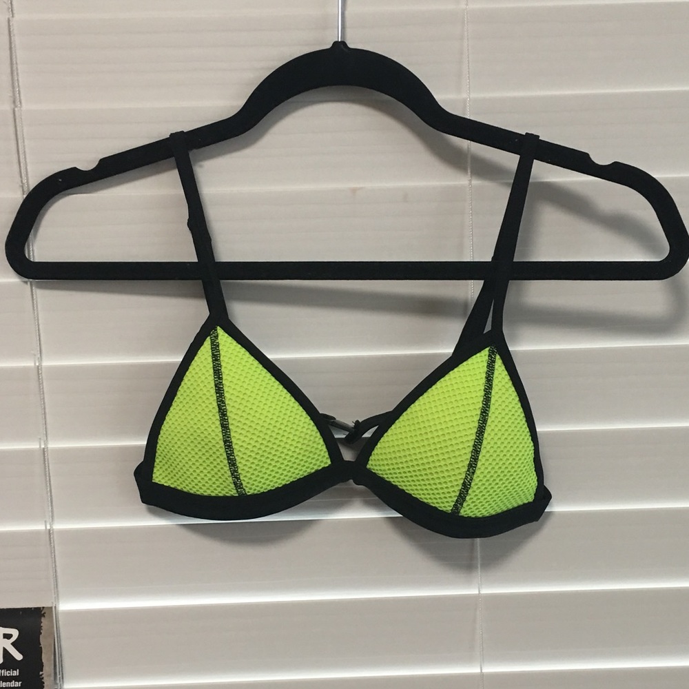 Authentic triangl bikini top