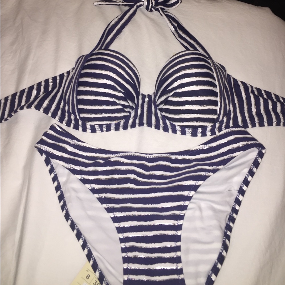 bikini - Picture 4 of 6