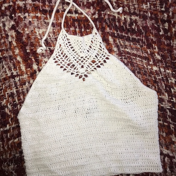 Lace halter top! - Picture 1 of 4