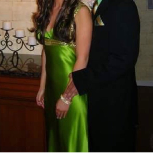 prom dress! - Picture 3 of 8