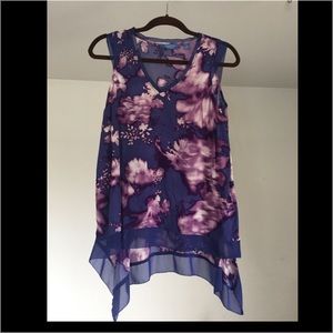 Flowing summer shirt in pretty purple.