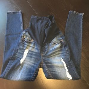 Distressed Maternity skinny Pants