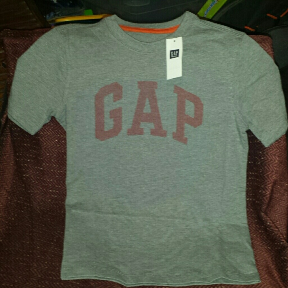 Boys GAP tee shirt NWT 6/7