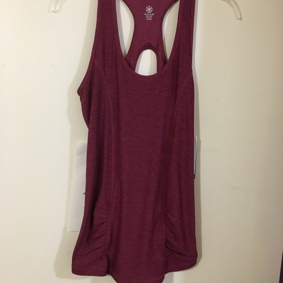 Workout top - Picture 3 of 7