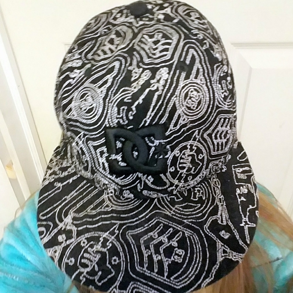$10 sale today! DC Flexfit baseball cap
