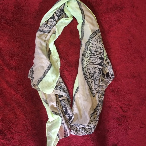 Scarf - Picture 1 of 1