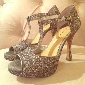 Silver glitter pumps