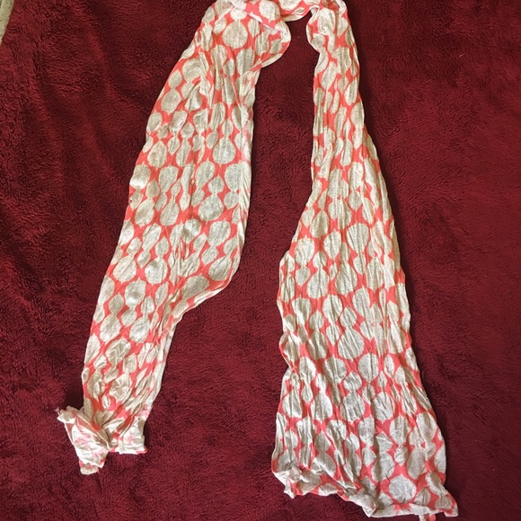 Scarf - Picture 1 of 1