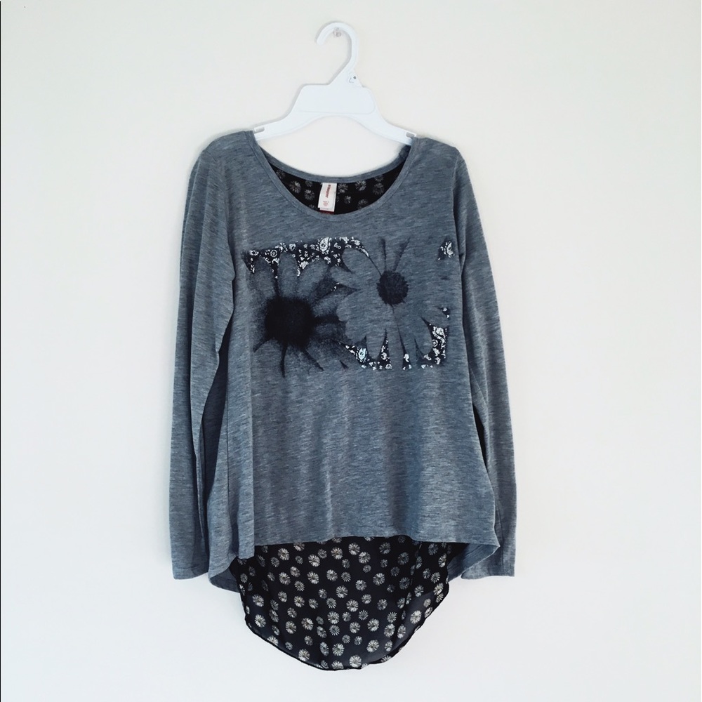 Girl's gray long-sleeve daisy top