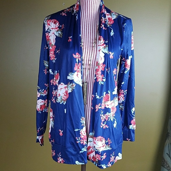 LAST ONE! Navy Blue Floral Kimono - Picture 2 of 2