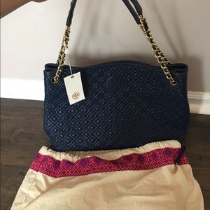 Tory burch Marion quilted tote in navy
