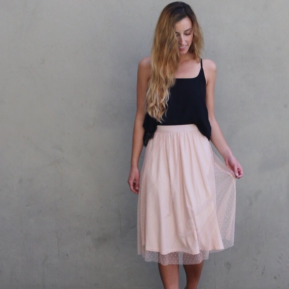 blush netted midi skirt - Picture 3 of 4