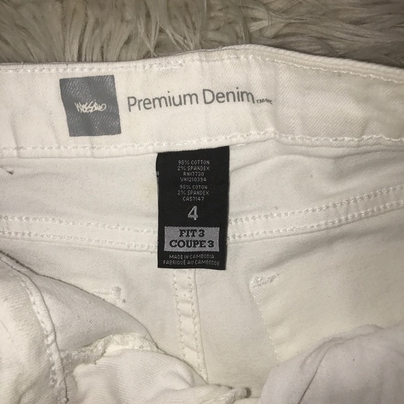 gap white denim shorts - Picture 2 of 3