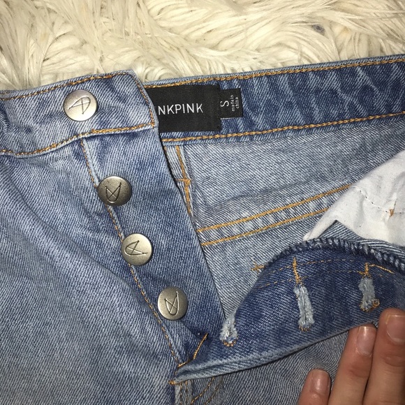 High-rise jean shorts - Picture 3 of 3