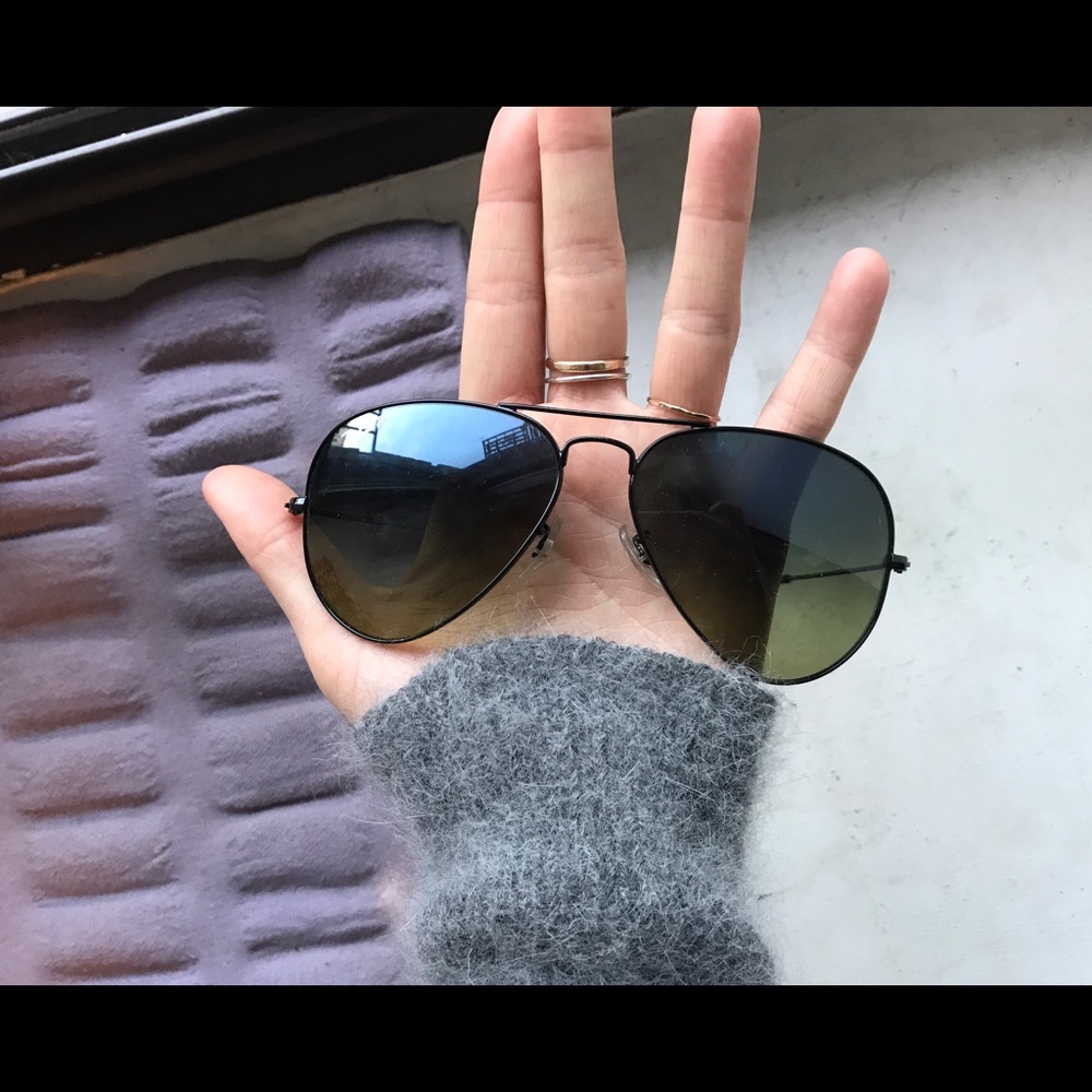 Two tone aviator raybans