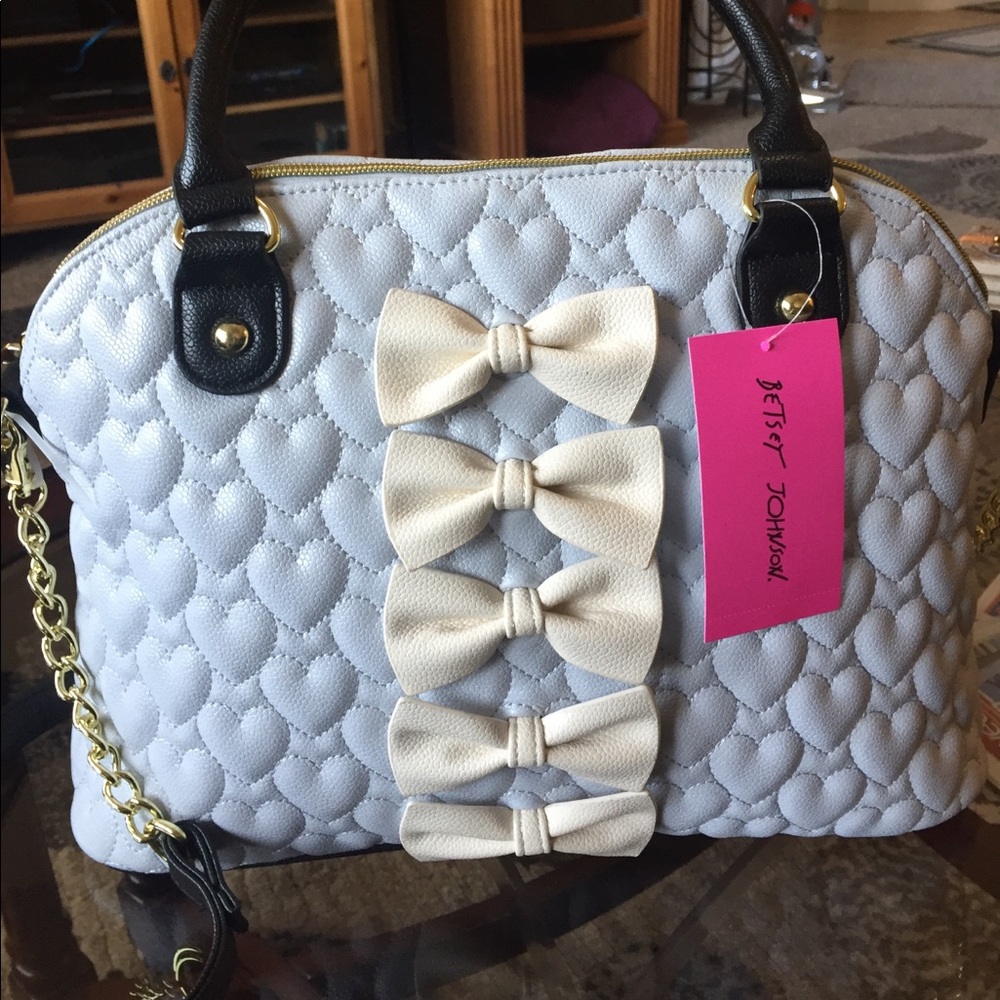 🌸NWT! BETSEY JOHNSON BOW DOME SATCHEL - Picture 1 of 6